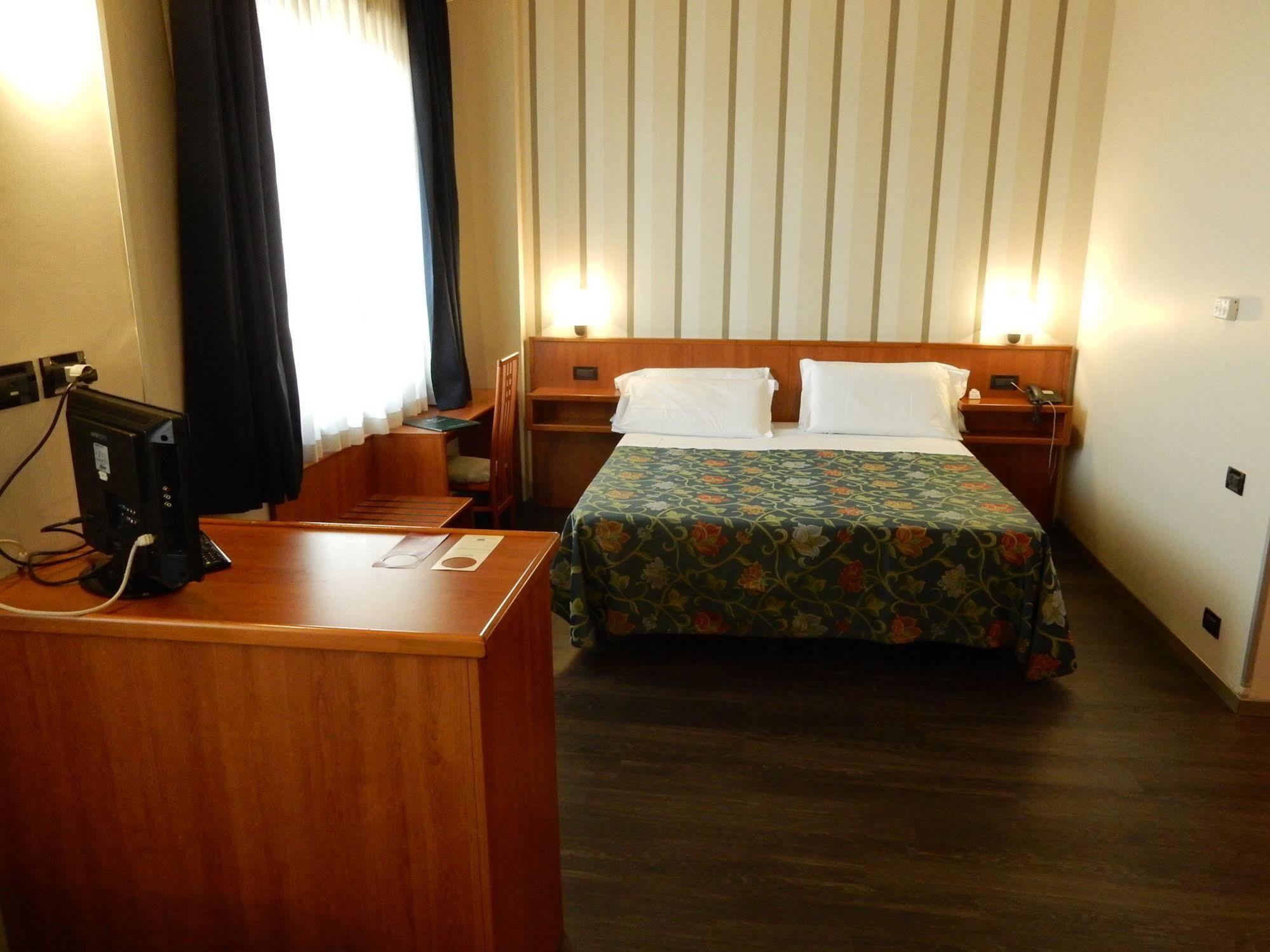 B&B Hotel Torino President Экстерьер фото