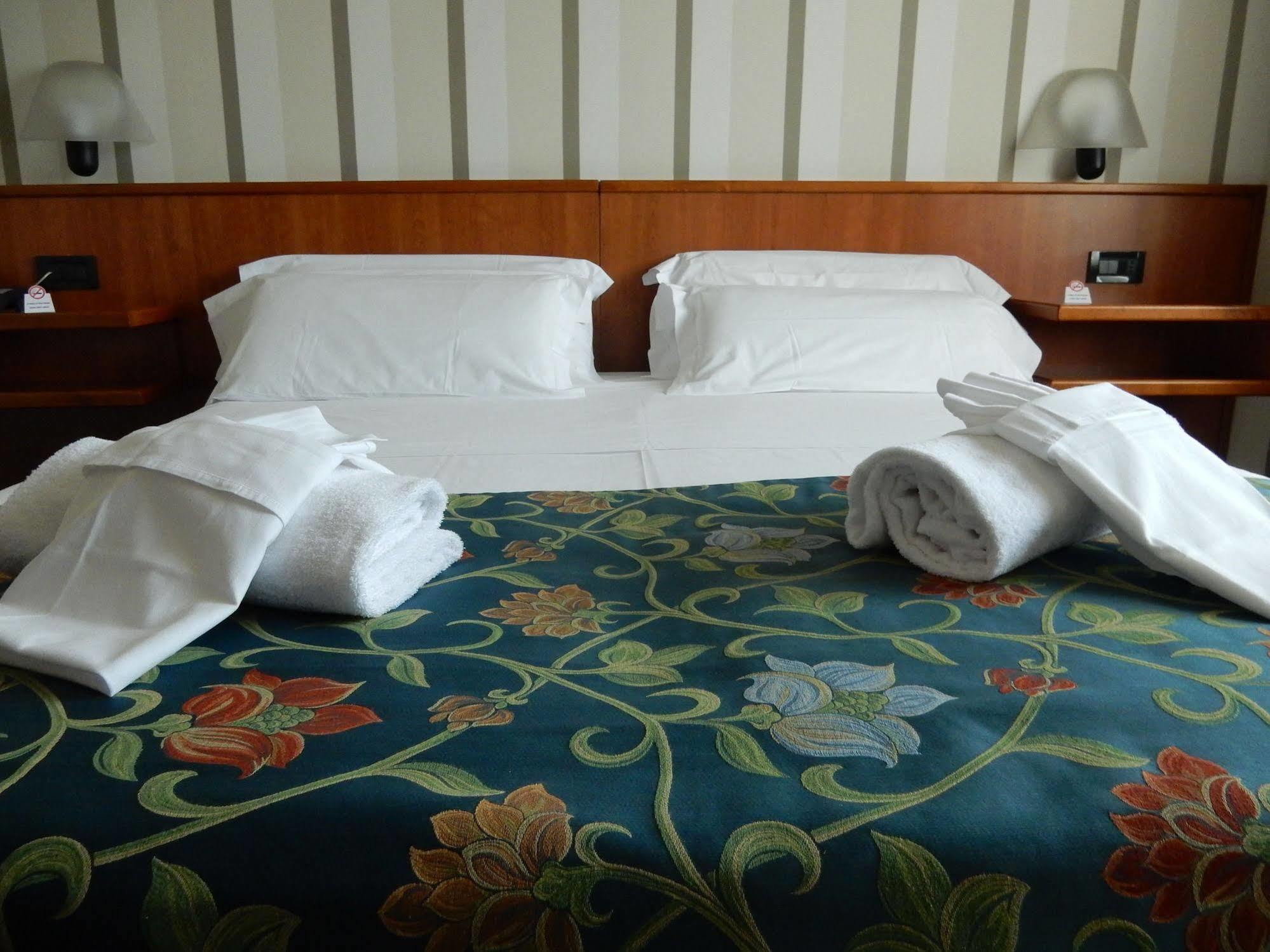 B&B Hotel Torino President Экстерьер фото
