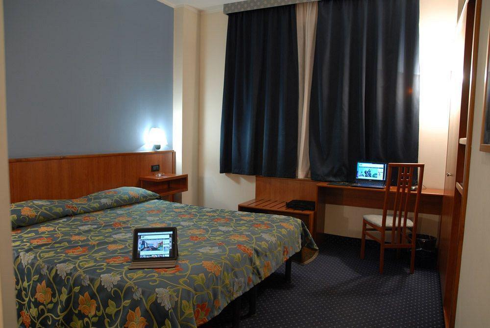 B&B Hotel Torino President Экстерьер фото